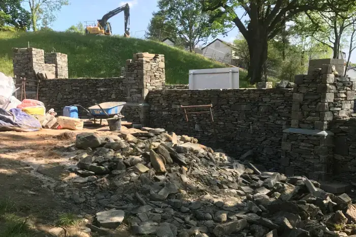 construction of stone wall